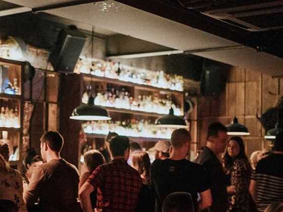 Bars in Perth open to midnight mid week