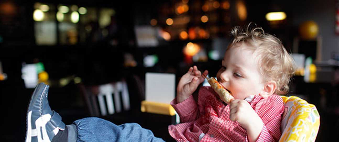 7 Golden Rules to Dining Out with Kids