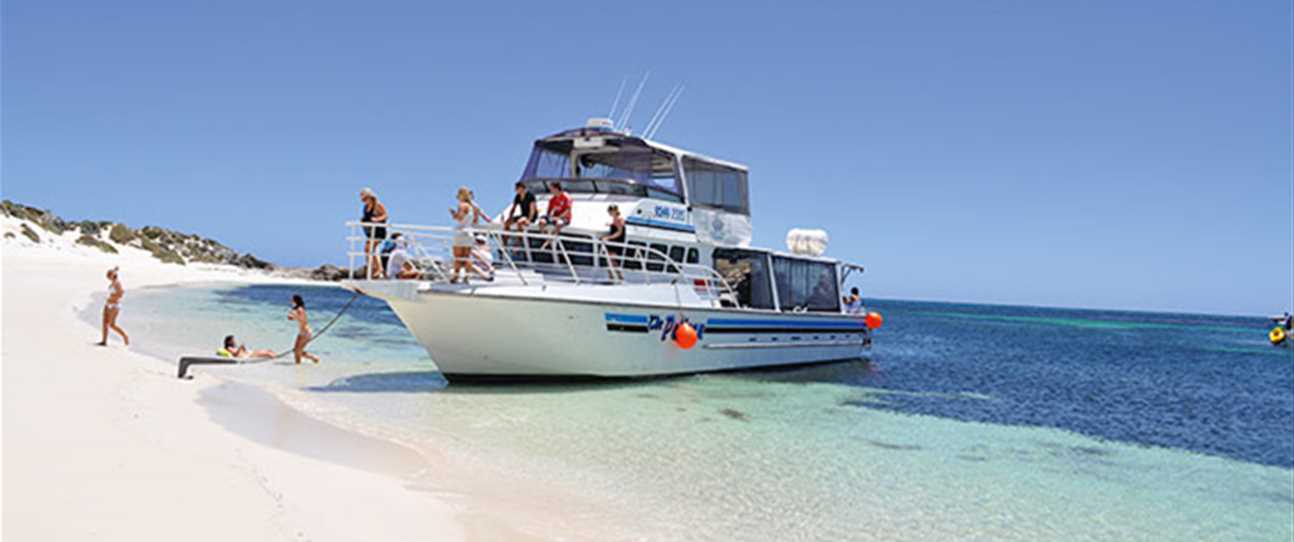 Boat Charters by Pelican Charters