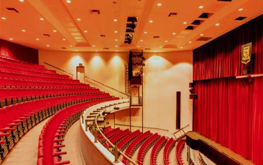 Rixon Theatre, Penrhos College, Local Facilities in Como