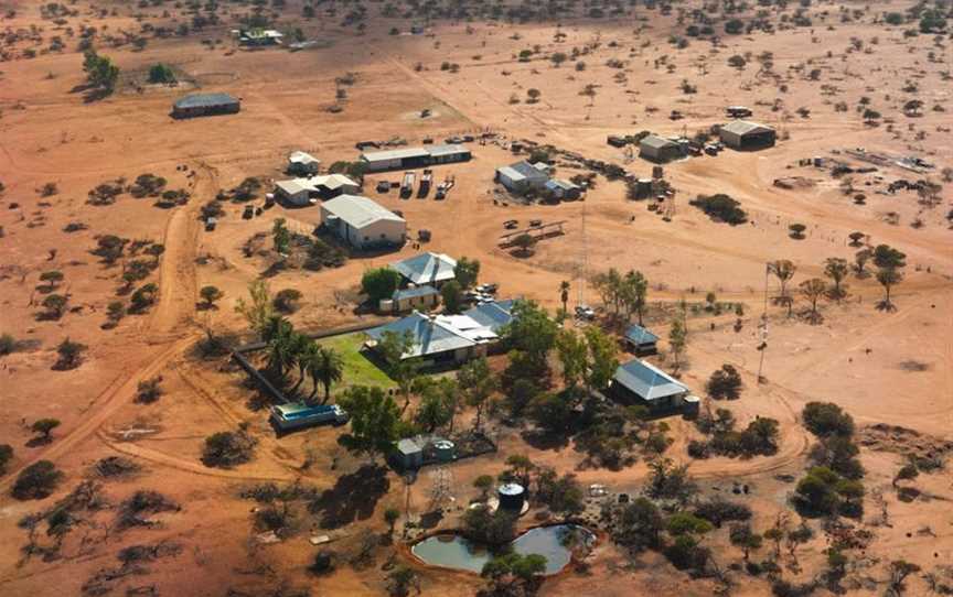 Gabyon Station, Accommodation in Yalgoo-town