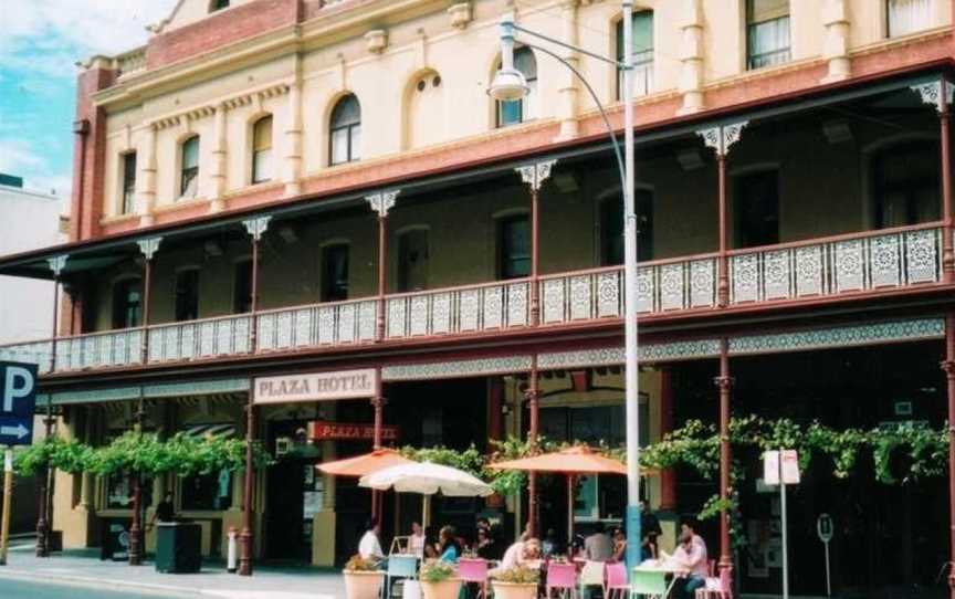 Plaza Hotel, Accommodation in Adelaide - Suburb
