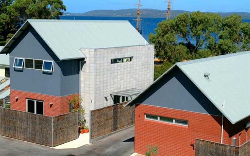 Hanover Bay Studio Apartments, Accommodation in Albany