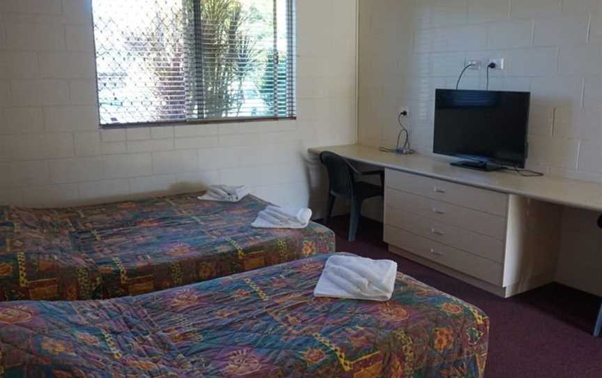 Tropicana Lodge Motel, Manunda, QLD