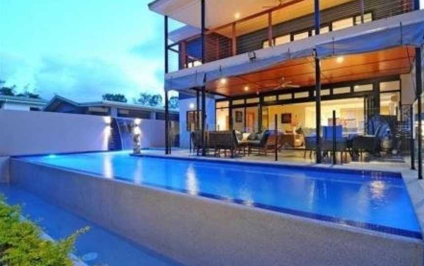 Bramston Beach - Luxury Holiday House, Bramston Beach, QLD