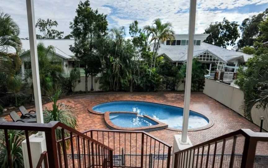 Earls Court Motel & Apartments, Southport, QLD