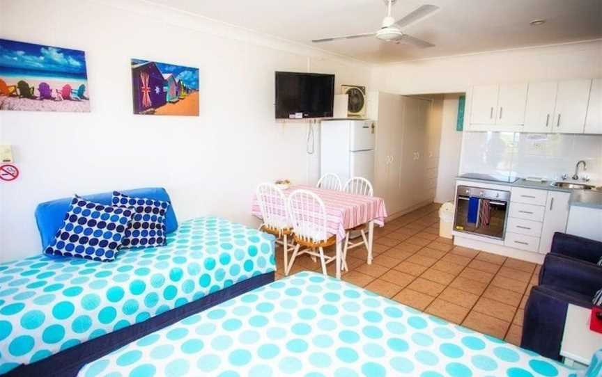 Seaspray Waterfront Holiday Units, Accommodation in Cooee Bay