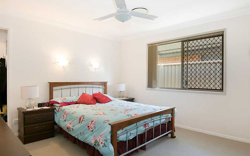 Central Redcliffe Holiday House, Scarborough, QLD