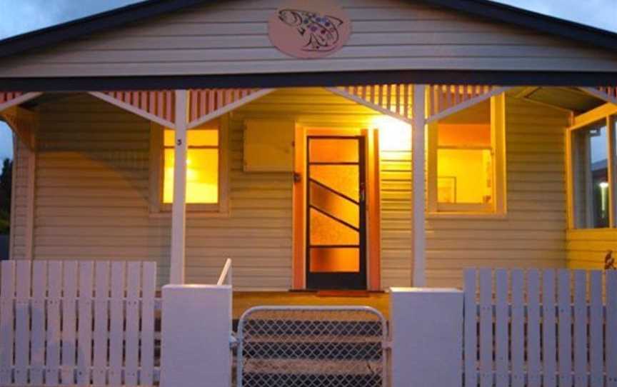 The Spotted Salmon Cottage, Accommodation in West Ulverstone