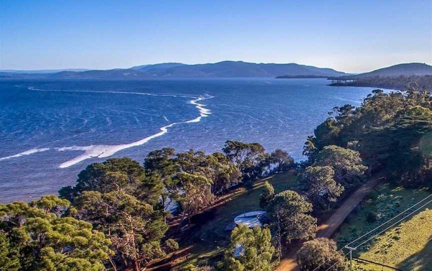 Taylors Bay Cottage, South Bruny, TAS