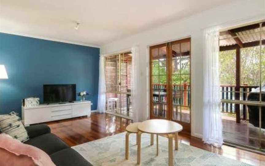 Stylish 3BD Family Home in Leafy Paddington!, Paddington, QLD