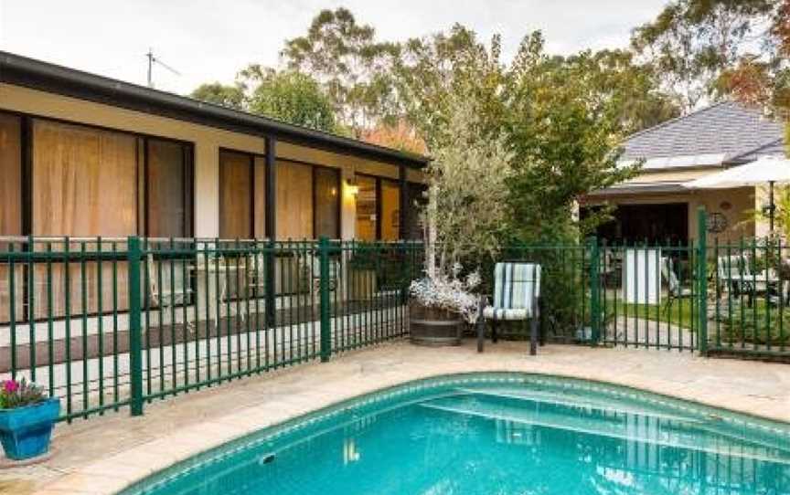 Courtsidecottage Bed and Breakfast, Euroa, VIC