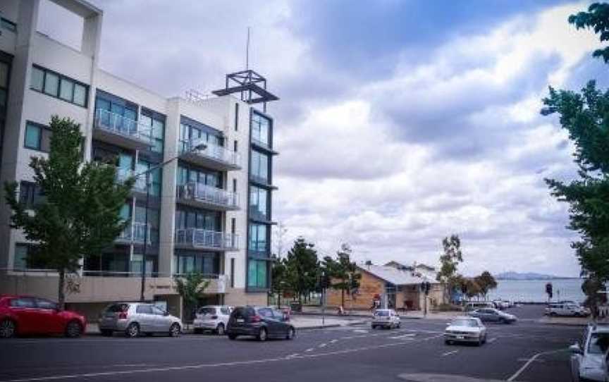 Waterfront (Yarra St) by Gold Star Stays, Geelong, VIC