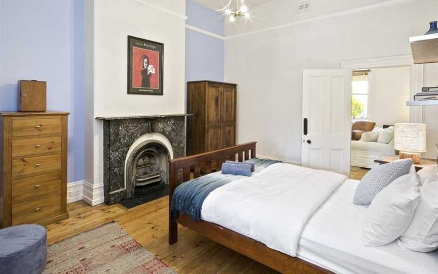 Windermere Fitzroy, 3 Bedroom, Edinburgh Gardens 350m - Rejuvenate Stays, Fitzroy North, VIC