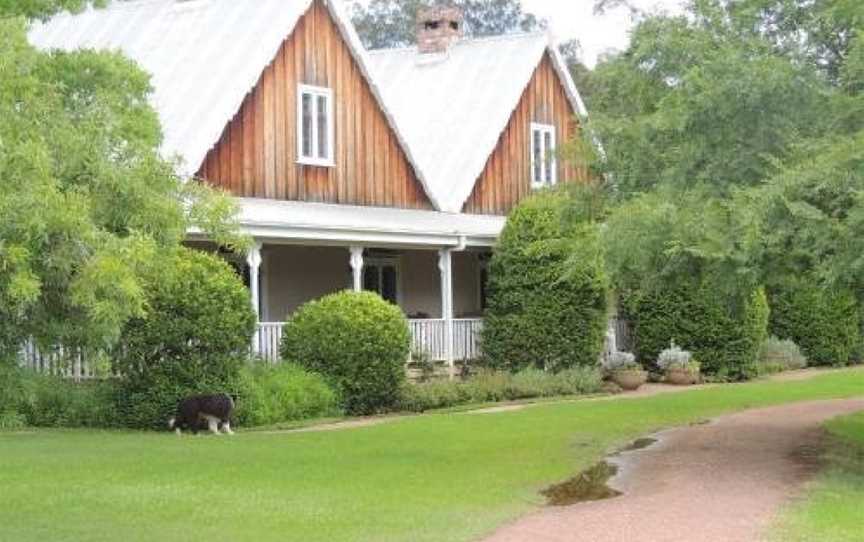 The Carriages Boutique Hotel and Vineyard, Accommodation in Pokolbin
