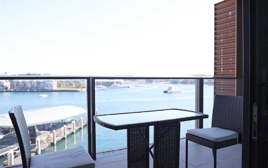 Darling Harbour Luxury Waterview 2B Apartment, Barangaroo, NSW
