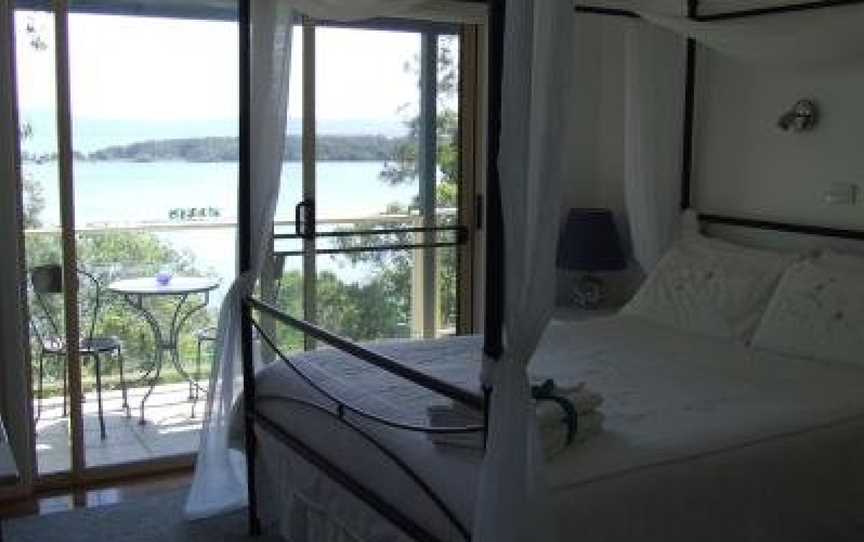 Lakeside Escape Bed and Breakfast, Green Point, NSW