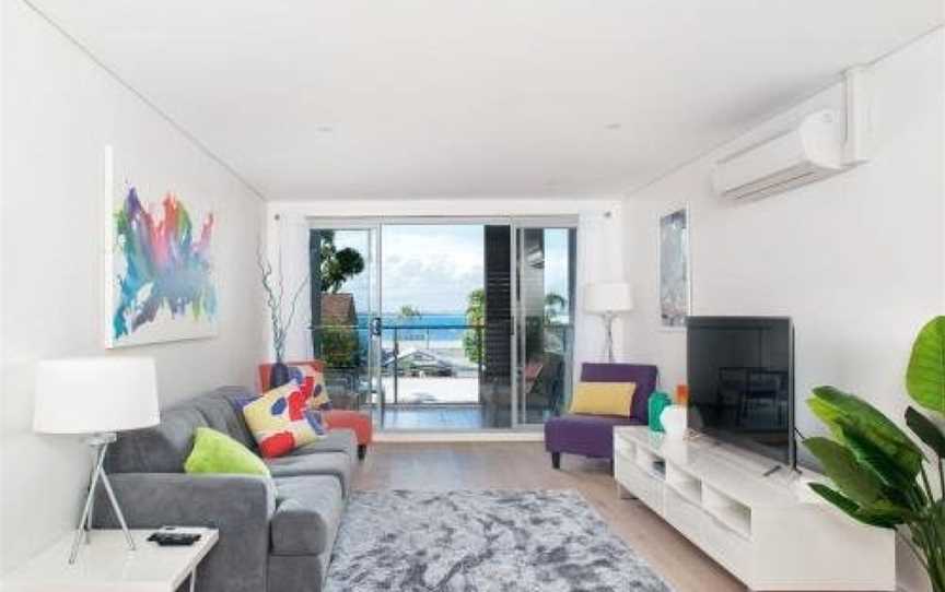 The Shoal Apartments, Unit 201/4-8 Bullecourt Street, Shoal Bay, NSW