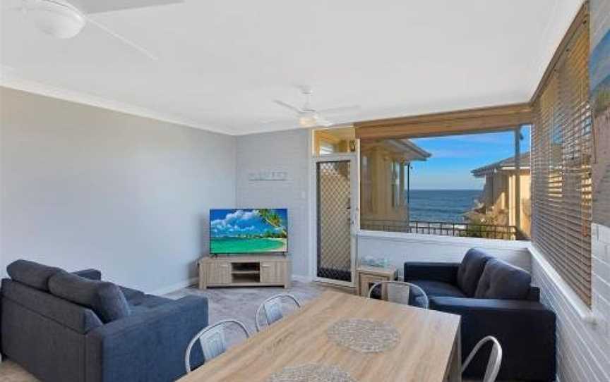 Golden Sands Apartment 10, Blue Bay, NSW
