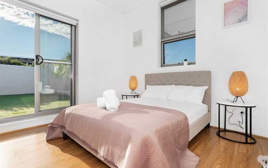 Rosebery Free Parking+Own Rooftop Terrace | 3 Beds, Rosebery, NSW