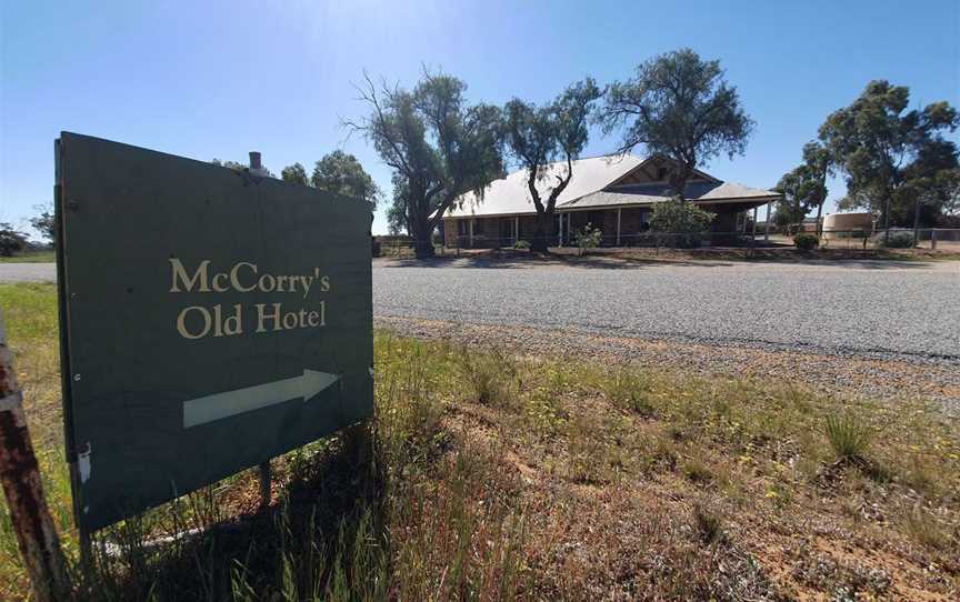McCorry's Old Hotel, Accommodation in Nungarin