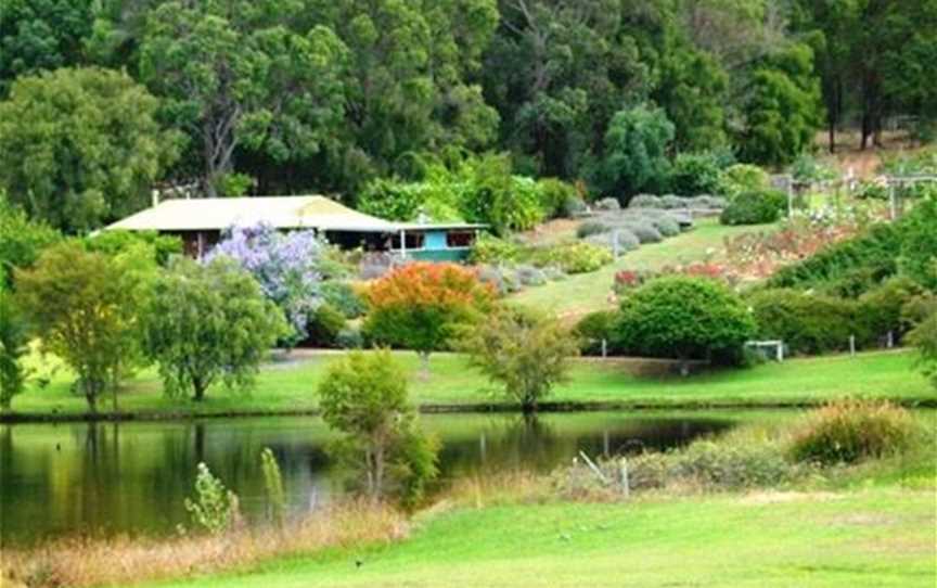 Lavender-Berry Farm Cottages, Accommodation in Pemberton