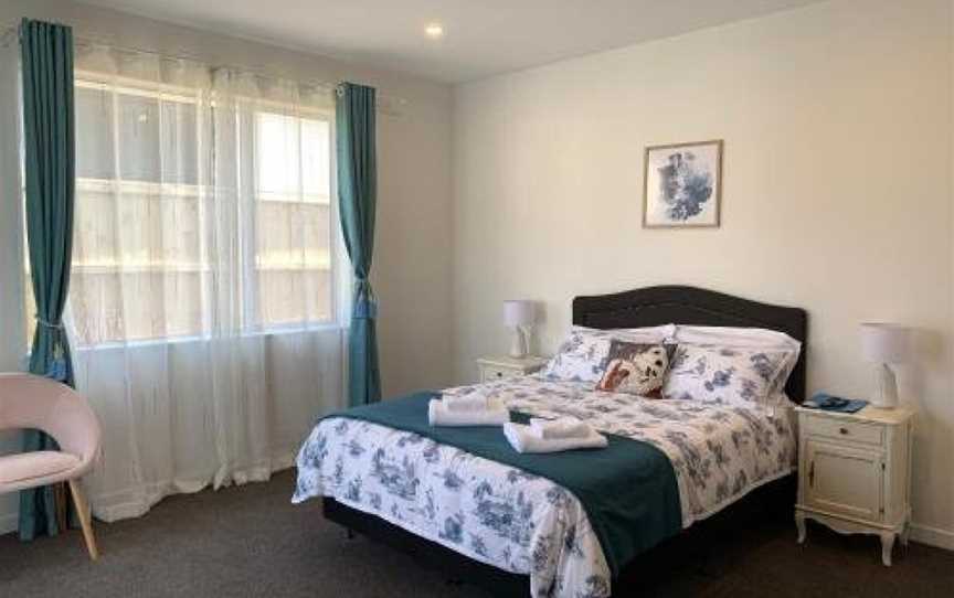 Silverdale Green Valley holiday house, Red Beach (Suburb), New Zealand