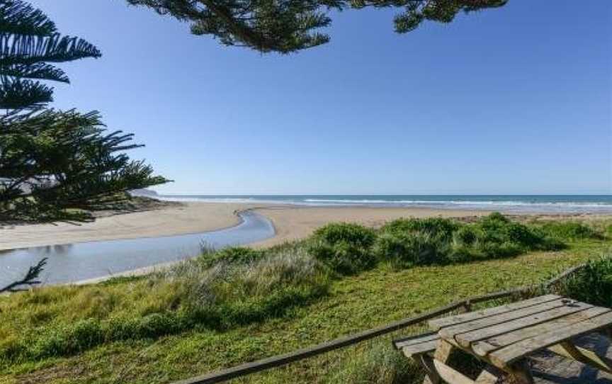Waipuka - Ocean Beach Holiday Home, Te Awanga, New Zealand