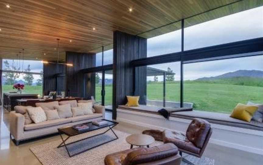 The Woolstore Luxury Holiday Home by MajorDomo, Arrowtown, New Zealand