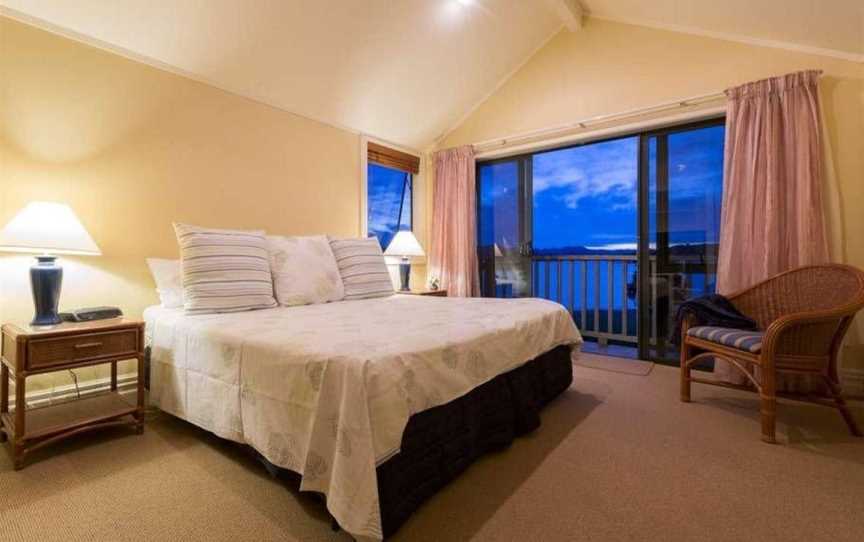 Pawhaoa Bay Villas, Whangaruru North, New Zealand