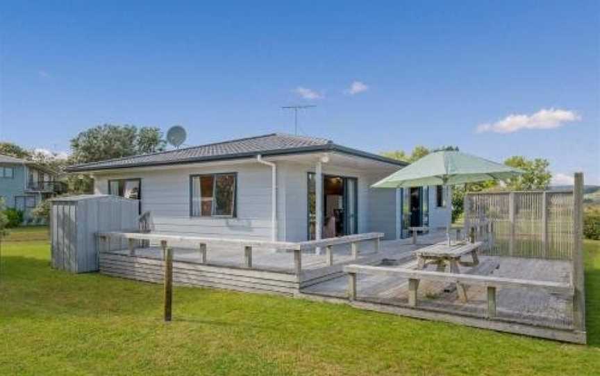 Matarangi Escape - Matarangi Holiday Home, Matarangi, New Zealand