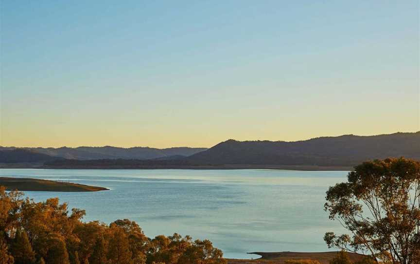 Views of lake burrendong