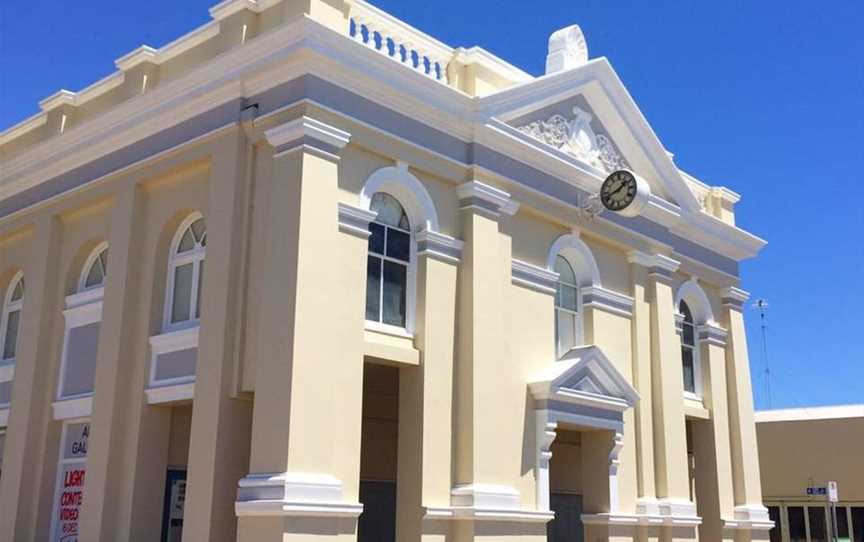 Geraldton Regional Art Gallery, Tourist attractions in Geraldton-Suburb