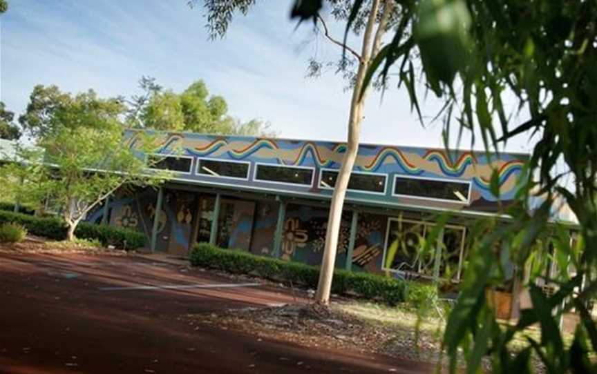 Maalinup Aboriginal Gallery, Tourist attractions in Henley Brook
