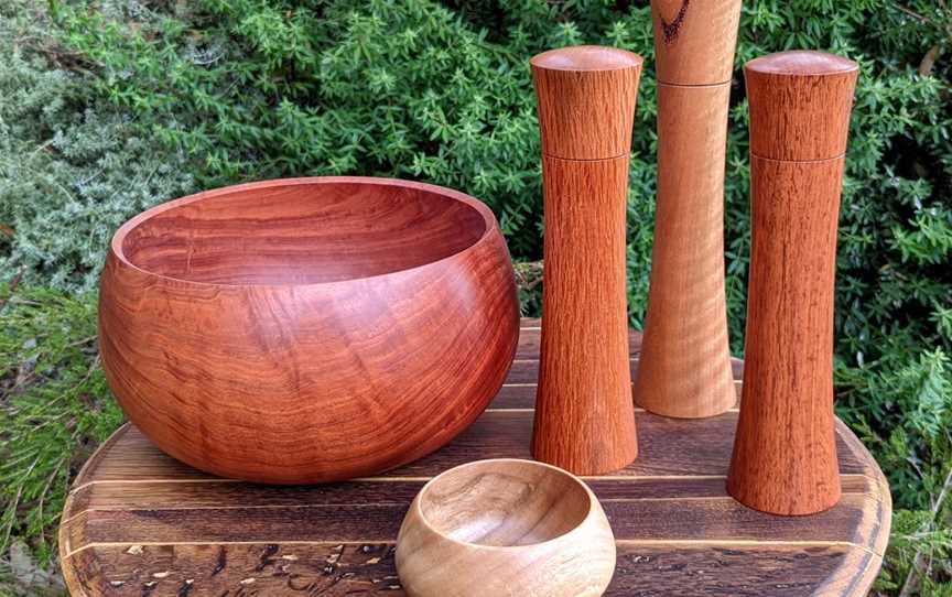Shaleen OKeeffe_Bowls and Spice Grinders_2022_Various Timbers_40x40cm