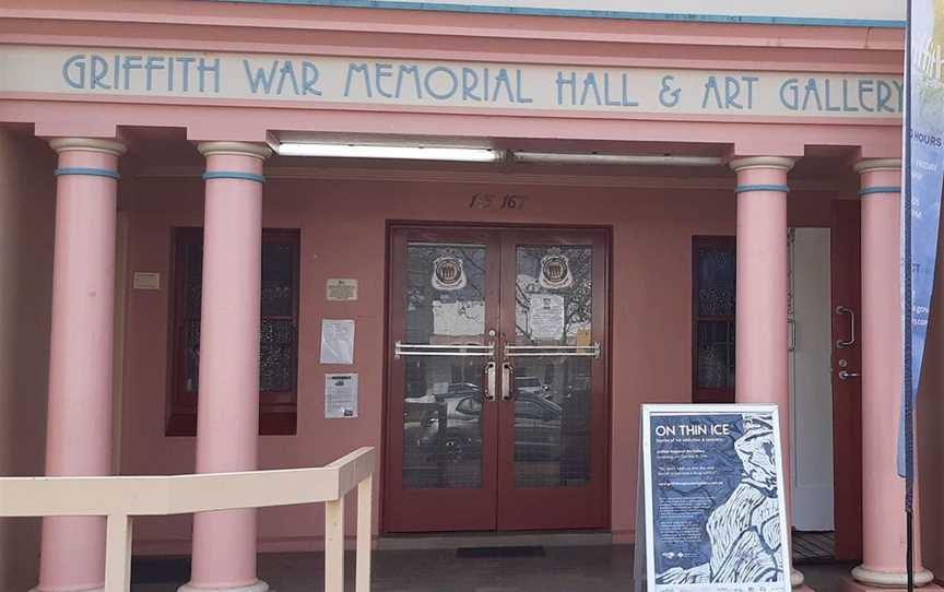 Griffith War Memorial Museum, Tourist attractions in Griffith-town