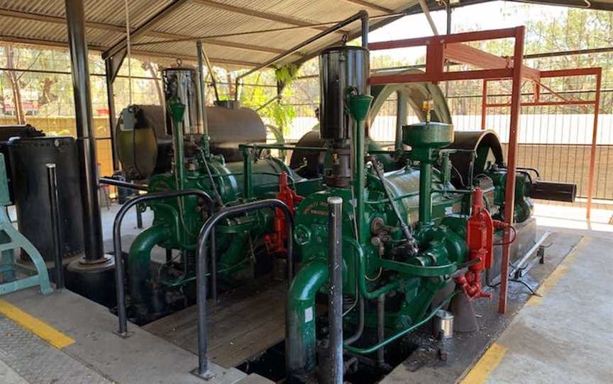 Historical Crossley Engine, Attractions in Bourke