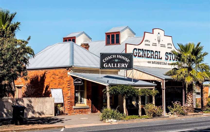 Coach House Gallery & Museum, Tourist attractions in Wedderburn