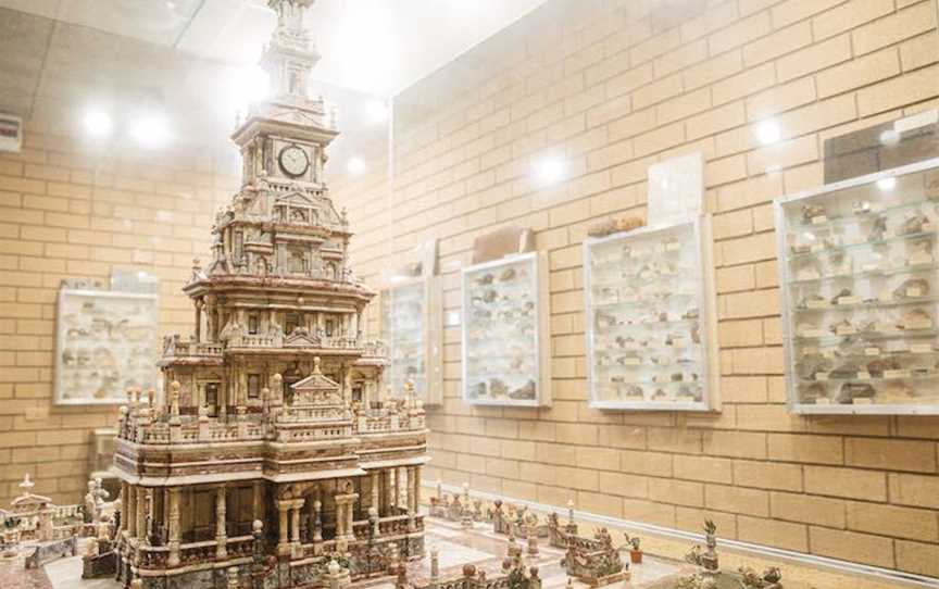 Rusconi's Marble Masterpiece, Attractions in Gundagai