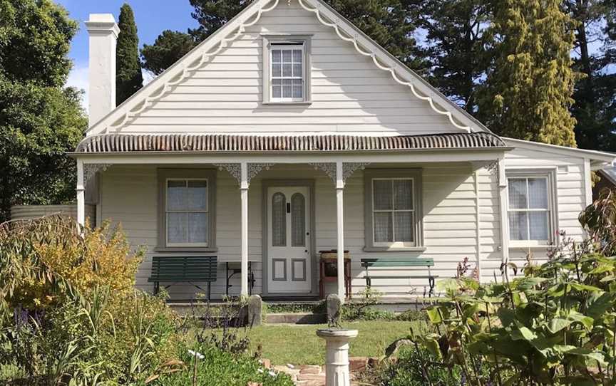 Tarella Cottage, Attractions in Wentworth Falls