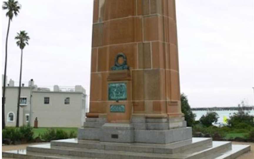 St Kilda War Memorial, Tourist attractions in St Kilda