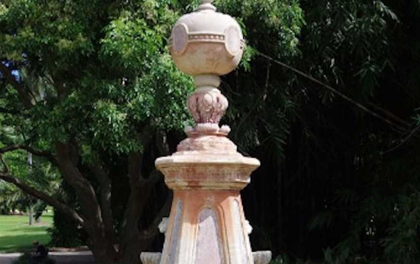 Walter Hill Fountain, Tourist attractions in Brisbane-Suburb