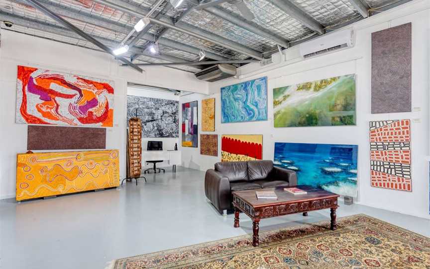 Australian and Oceanic Art Gallery, Attractions in Port Douglas