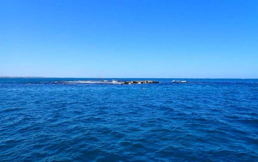 Whitfords Rock, Attractions in Hillarys