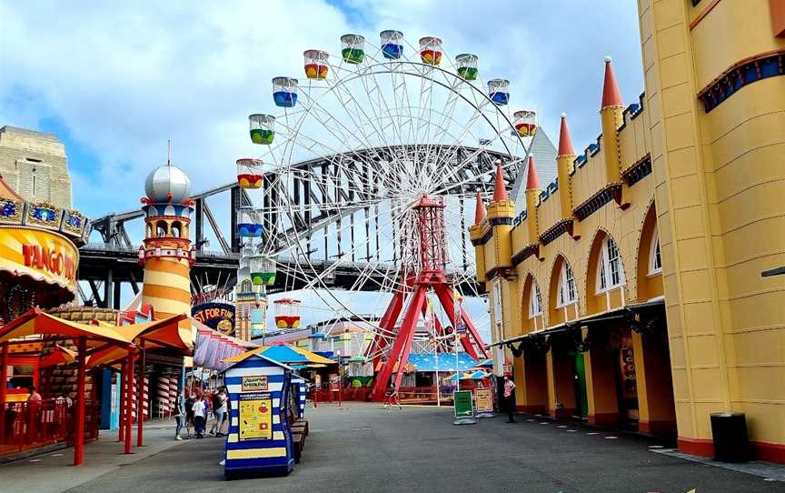 Luna Park Sydney, Attractions in Milsons Point