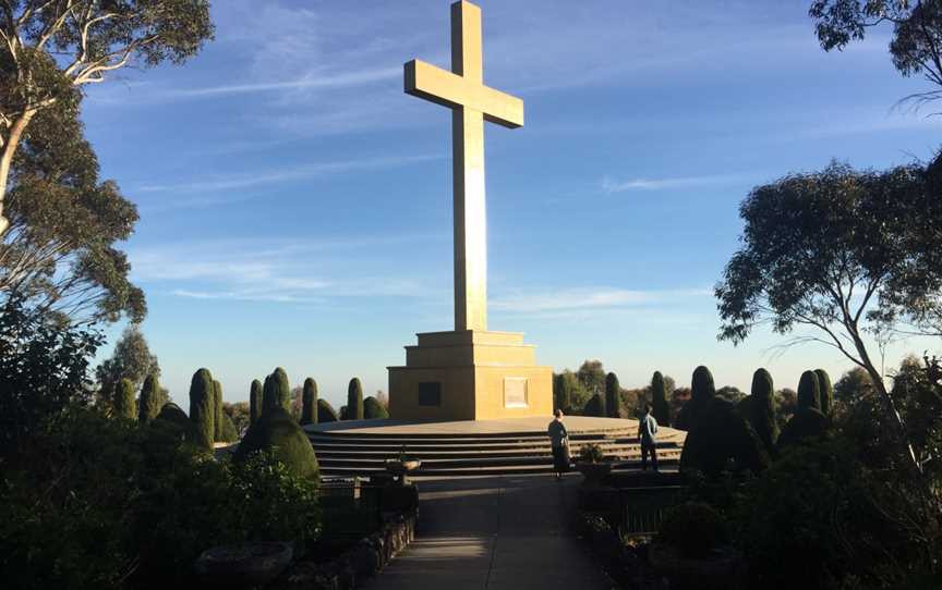 Mount Macedon Memorial Cross, Mount Macedon, VIC