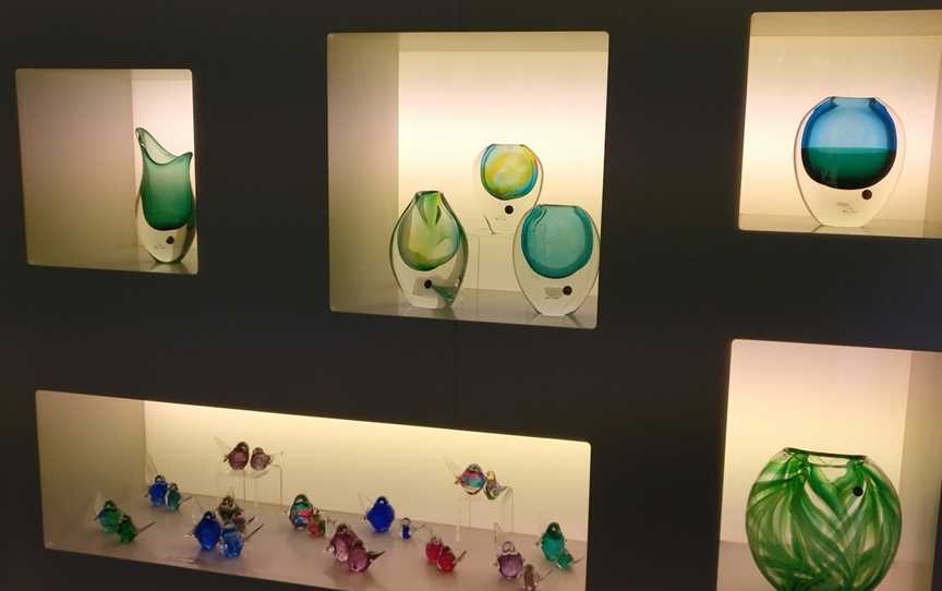 Höglund Art Glass Studio & Gallery, Appleby, New Zealand