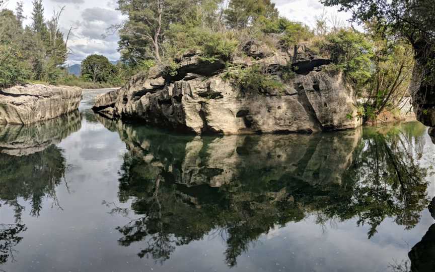 Paines Ford, Takaka, New Zealand