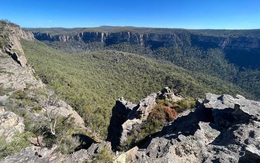 The Newnes Plateau Cliffs, Newnes Plateau, NSW