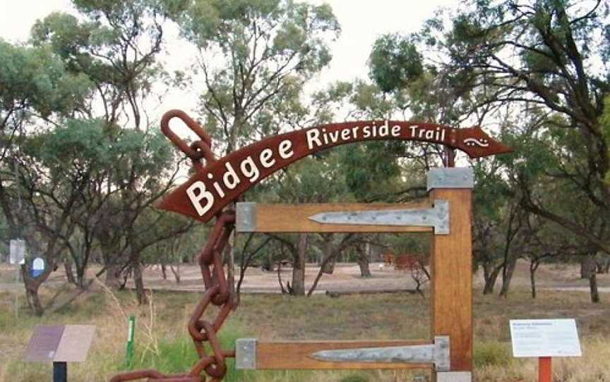 Bidgee Riverside Trail, Hay, NSW